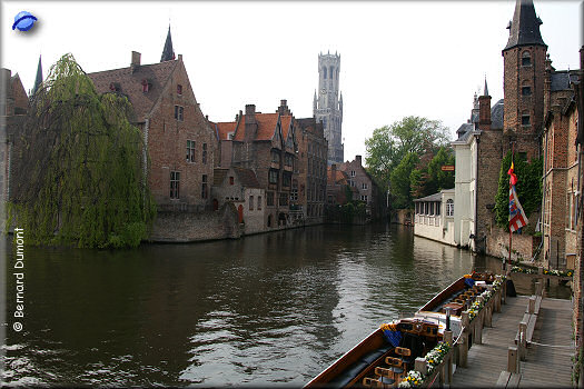 Brugge : canal and belfry
