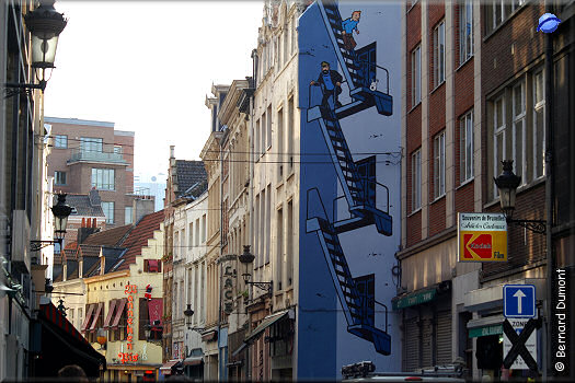 Brussels : Tintin on the walls of the city