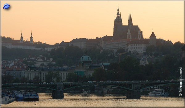 Prague : the castle at sunset