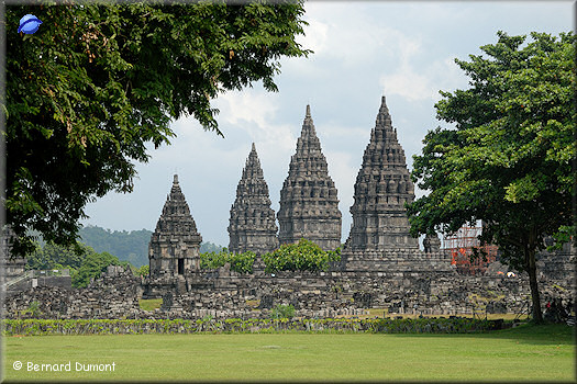 (Java) Prambanan temples