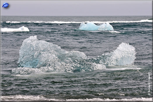 Jökulsárlón, ice blocks in the sea