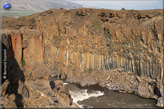 Coloured basaltic structures near Aldeyjarfoss