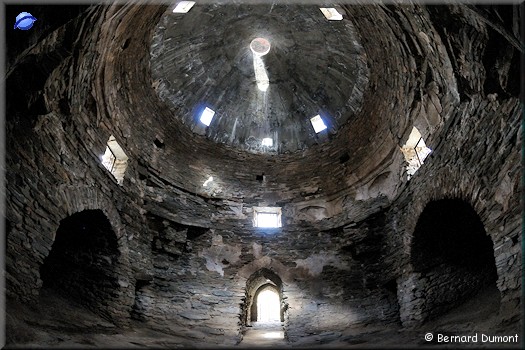 Under the dome of Tash Rabat caravanserai
