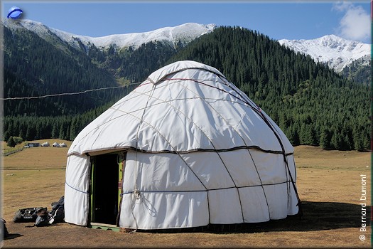 Yurt camp at the south of Jeti-Ögüz