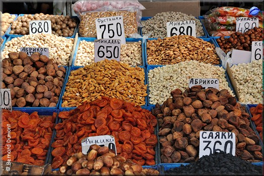 Bishkek, Osh Bazaar, dried fruits