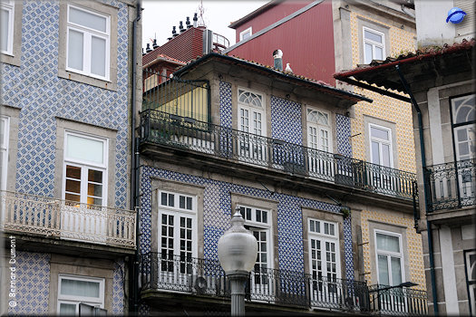 Porto, façades decorated with azulejos