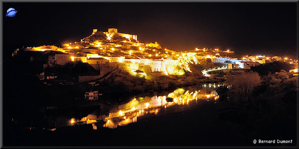 Mértola, night view of the castle