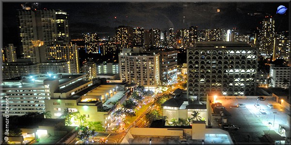 (O'ahu) Honolulu by night