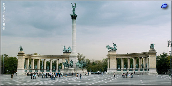Budapest : Heroes' Square