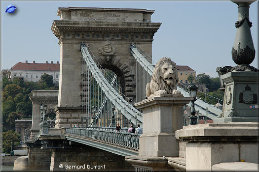 Budapest : the Chain Bridge