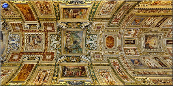 Vatican Museums, ceilings in the Gallery of Maps
