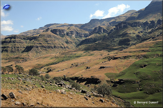 Drakensberg Mountains, road ascending to Sani Pass